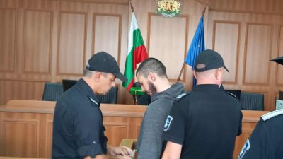 Очаквано: Оставиха в ареста убиеца на полицейската съпруга от Първомай