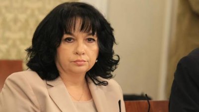 Министър Теменужка обяснява във фейсбук защо имаме бюджетен дефицит