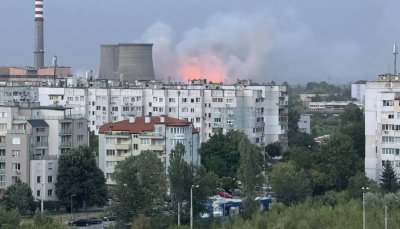 В последните минути: Огромен пожар зад ТЕЦ "София" 