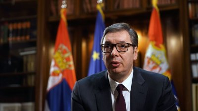 Скандал тресе Сърбия: Президентът Вучич натискал медийни шефове да уволнят критични журналисти