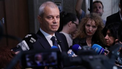 Костадинов: Няма да се подпишем под вота на недоверие на ПП, но ще гласуваме срещу правителството