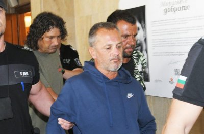 Тримата обвиняеми по делото за смъртта на малкия Иван в Несебър се изправят пред съда