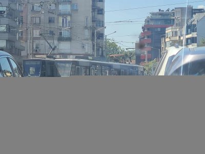 Днес на трамваите от столичната линия 22 хич не им