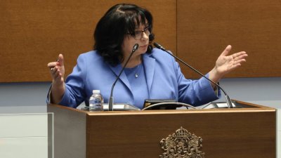 Петкова: 4-те години политическо безвремие дадоха отражение върху финансите на държавата