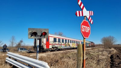 Едното момиче, скочило от влака в Клисура, е в критично състояние 