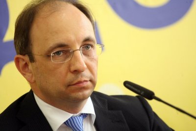 Николай Василев за бюджета: Колата върви надолу, но вместо спирачки, качват скоростта