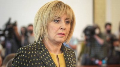 Манолова: Правителството да изтегли законопроекта за ВиК с такса водомер
