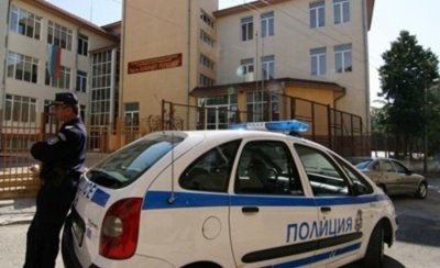 Нови мерки срещу дрогата в Ботевград: Пращат повече полицаи в баровете, магазините и училищата 