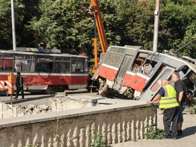 Юристи подлагат на съмнение версията за цигарите на ватмана да е виновна за дерайлирането на трамвая