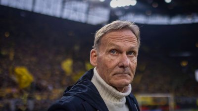 Шеф на германския футбол: Не искаме мачове в чужбина