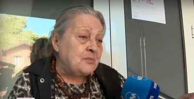 Бабата на хулигана с трамвая: Приятелите му са бандити - крадат и правят щуротии