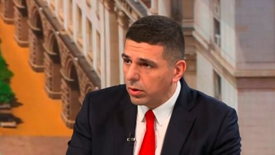 Слънце ли го напече!? Ивайло Мирчев каза, че и Борисов може да подкрепи вота на недоверие