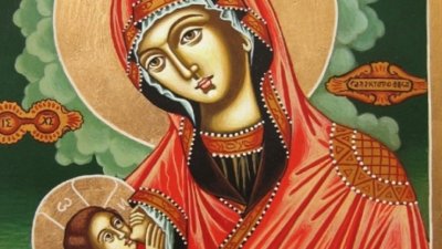 Родопско село нареди нови икони в обрана преди 30 г. църква