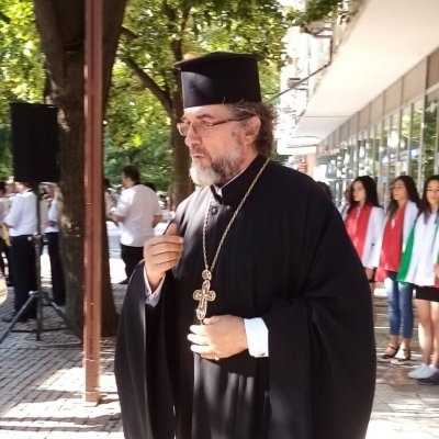 Отец Славчо Проданов: В зло време живеем, всеки ден разпъваме Христос