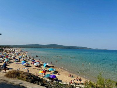 Туристите отказват да си тръгнат от Приморско