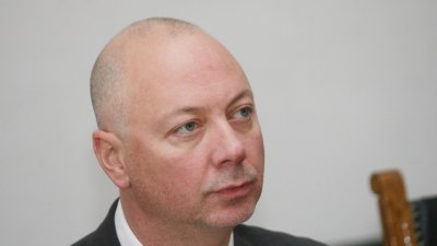 Министър Желязков: Спокойно, пакетът "Мобилност" ще отпадне заради екологията