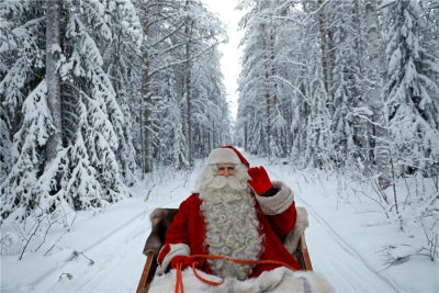 Дядо Коледа раздаде над 7 милиарда подаръци и се прибра вкъщи