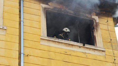 Мълния е вероятната причина за възникване на пожара в адвокатската кантора в Сливен