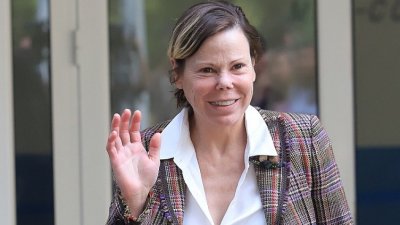 Разследват княгиня Калина за насъсканите кучета 
