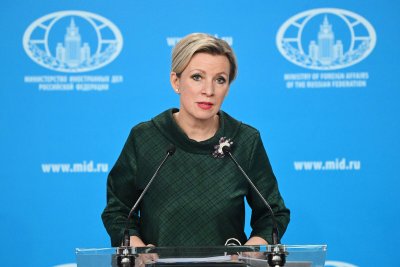 Захарова заплаши Полша: Отворете границата с Беларус!