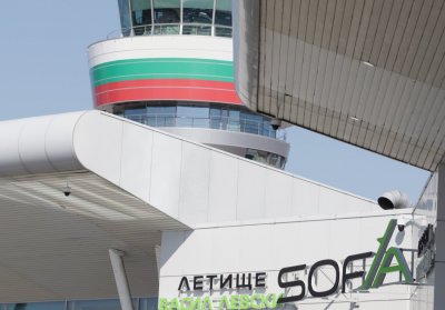 Един задържан, а друг е в болница след бой на летището в София