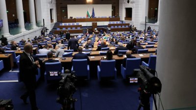 Ако гласуваме този уикенд: ИТН и АПС остават извън парламента, БСП е на ръба