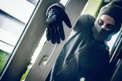 Жена завари крадец в къщата си в гр. Рила