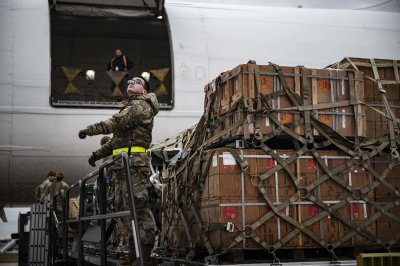 Военната помощ на САЩ за Украйна продължава и през 2026 г.