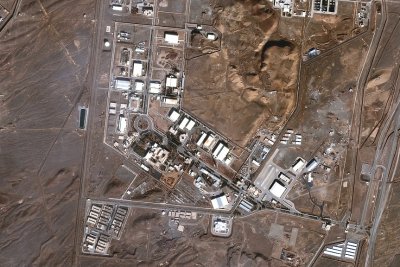 Иран обяви за непокътнат обогатения си уран, бил под руините от бомбардировките 