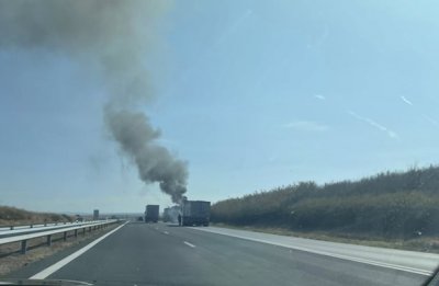 Камион гори на магистрала "Тракия" към Бургас