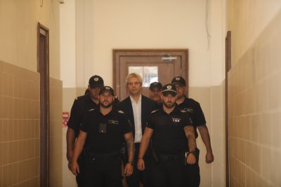 Софийският градски съд решава дали да пусне от ареста кмета на Варна Благомир Коцев