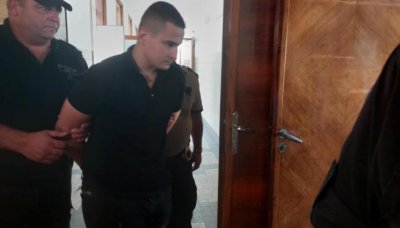 Пуснаха под домашен арест и сервитьора от боя с полицейския шеф в Русе