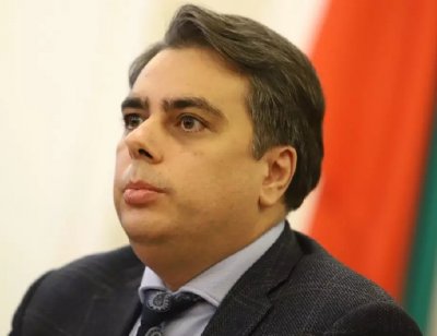 Асен Василев: Няма да ставам арбитър между Борисов и Пеевски