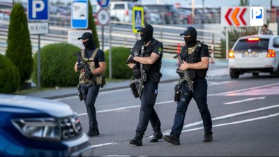 Молдова провежда мащабни обиски заради подозрения за руска намеса преди изборите