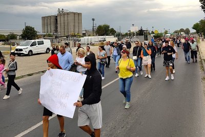 Жители на село Труд блокираха пътя Пловдив - Карлово с протест 