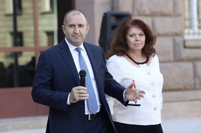 Радев застава зад Йотова за президент? 