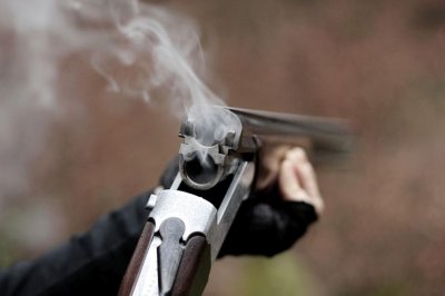 Полицията задържа мъж с незаконно ловно оръжие