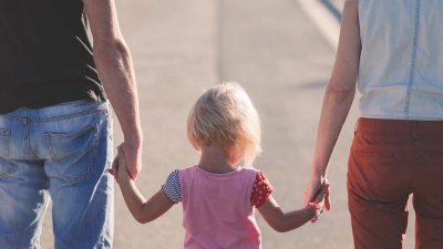 Половината приемни деца у нас са подложени на подигравки и изолация