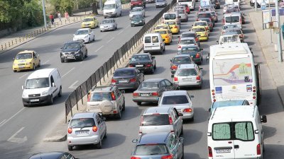 Забраняват старите коли в центъра на Пловдив