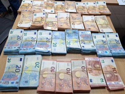 Спипаха недекларирана валута за над 100 000 евро на „Капитан Андреево“