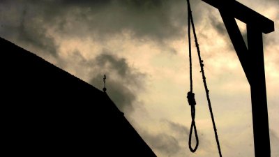 В Слънчев бряг: Ирландец се обеси след среднощно къпане