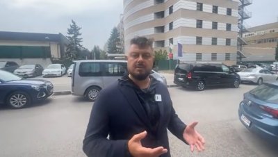 Бареков, кой те подстригва? Орхан Мурад ли?