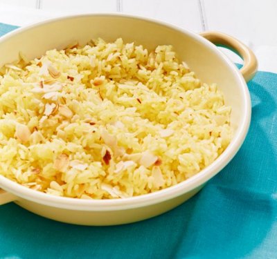 Шафранов ориз с бадеми