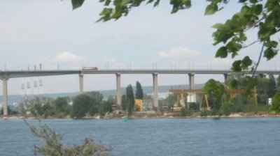 Трагедия във Варна: Мъж се самоуби, скачайки от Аспаруховия мост