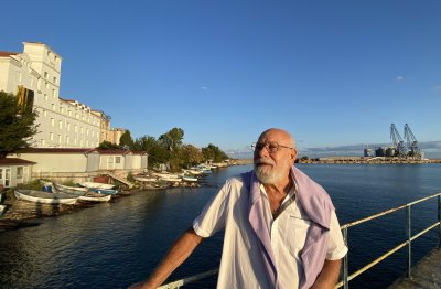 Владимир Зарев е носител на големия литературен приз "Хр. Г. Данов" за 2025 г.