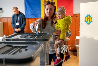 Победа за проевропейците на изборите в Молдова