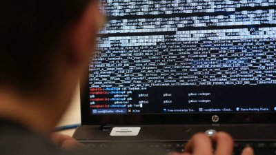 Предложение от хакери: Никога повече няма да ви се налага да работите