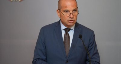 Скоростно уволниха идиотите, поискали подкуп от екипа на Роби Уилямс