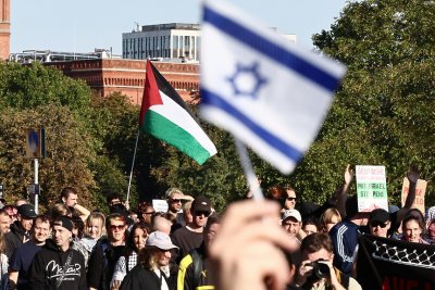 Хиляди в Германия протестираха срещу действията на Израел в Газа