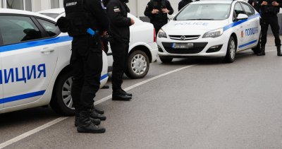 Спецакция в Петрич: Закопчаха Шпека и двама полицаи